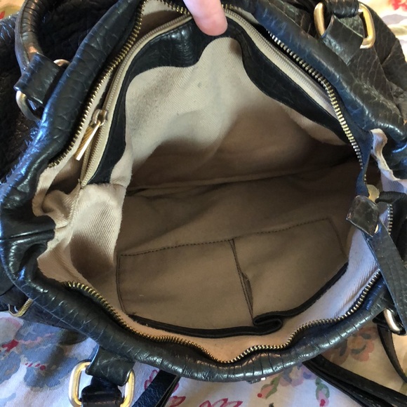 CRIZZAPI Bolsas Brazil Thick Pebbled Leather Zipper Detail Motorcycle Pouch LUXE - Picture 9 of 16